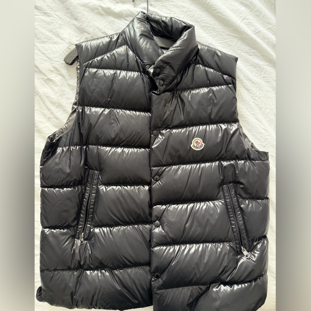 Moncler black Vest (tibb) size 6